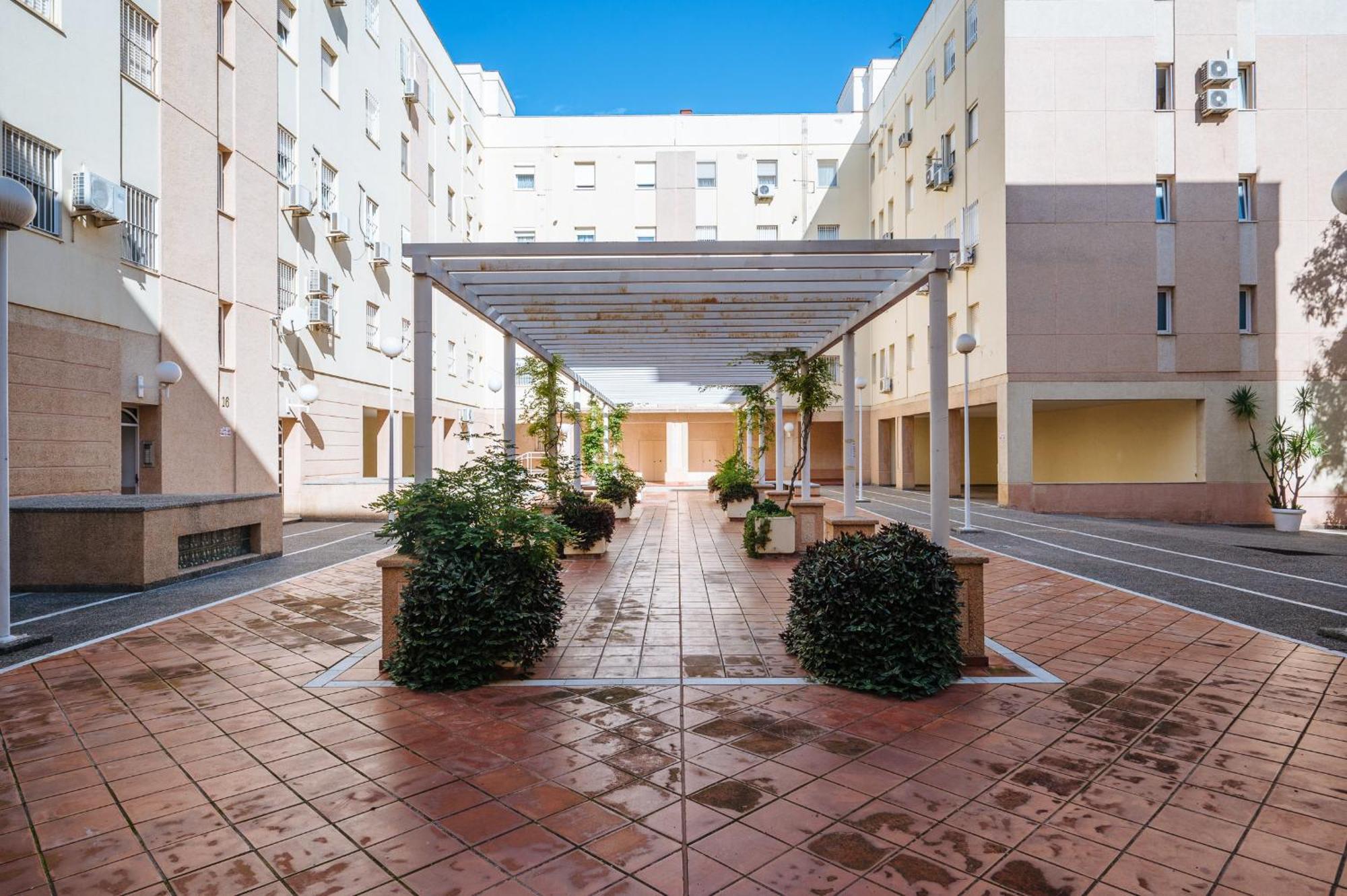 Апартаменты Piso Familiar Virgen Del Rocio Севилья Экстерьер фото