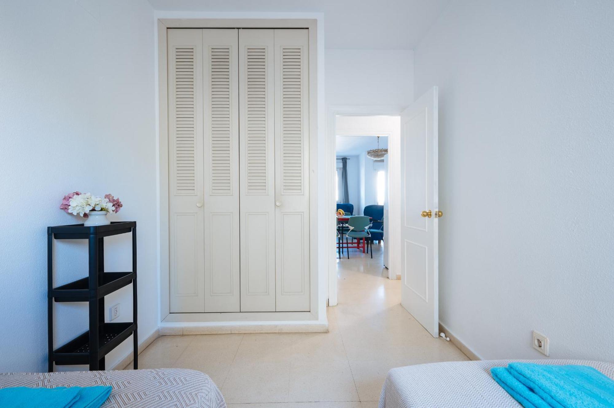 Апартаменты Piso Familiar Virgen Del Rocio Севилья Экстерьер фото